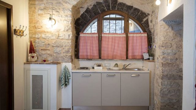 cucina-appartamento-a-spello-il-saio